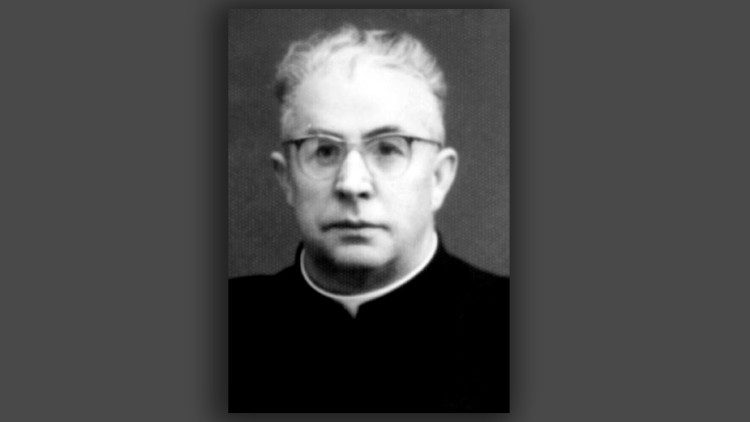 Le jeune p&egrave;re Władysław Findysz.
