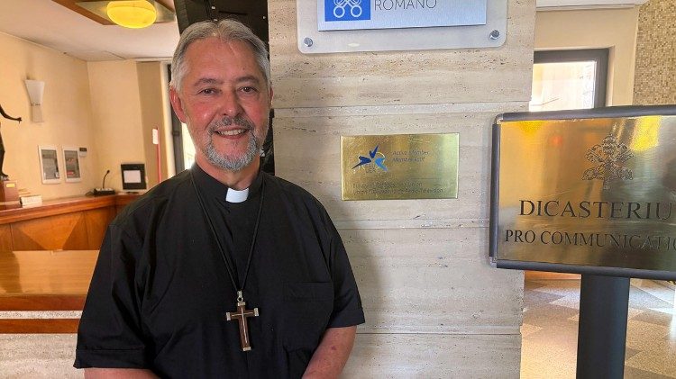 Monseñor Jorge Eduardo Scheinig, arzobispo de Mercedes- Luján en la sede de Radio Vaticano-Vatican News