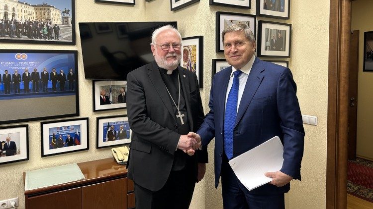 Monsignor Paul Richard Gallagher e il consigliere del Presidente per la politica estera 