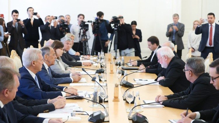 Delegações da Rússia e da Santa Sé se reúnem em Moscou.