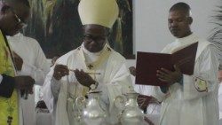 Dom Inácio Saúre, Arcebispo de Nampula (Moçambique), durante a Missa Crismal