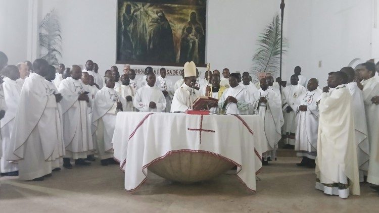 Renova&ccedil;&atilde;o das promessas sacerdotais na Catedral Nossa Senhora de F&aacute;tima de Nampula