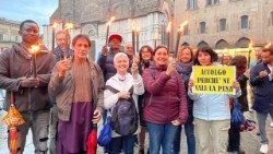 Manifestação em Bolonha: a Vida Consagrada ao acompanhar os migrantes