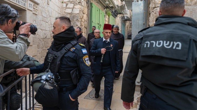 Uczestnikom towarzyszyła wojskowa ochrona