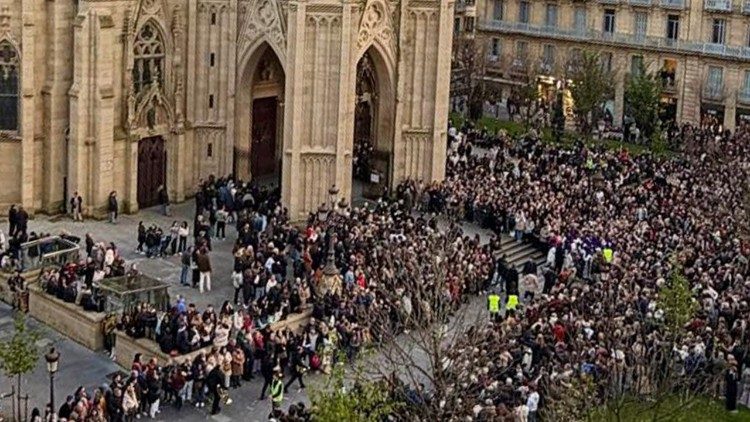 Procesi&oacute;n por el Viernes Santo en San Sebasti&aacute;n