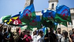 Una manifestazione a Roma per l'inclusione di Rom e Sinti