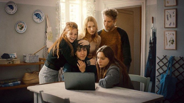 Un'immagine del film musicale "Non abbiam bisogno di parole" diretto da Luca Ribuoli