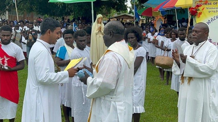 Holy Cross Missionaries opened a mission in Papua New Guinea under the inspiration of Pope Francis