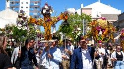 Páscoa das Tochas Floridas, no Algarve (Portugal) - foto Lusofonias