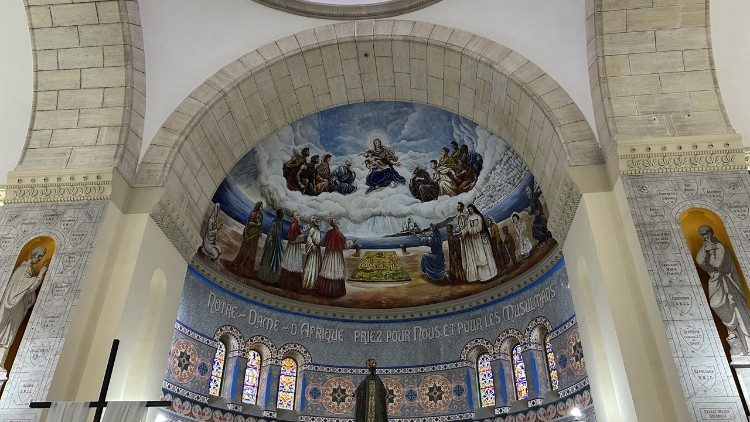 Basílica de Nossa Senhora de África, em Argel, aguardando a chegada de Leão XIV