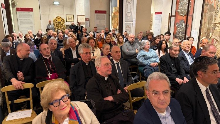 Uczestnicy rzymskiego panelu dyskusyjnego