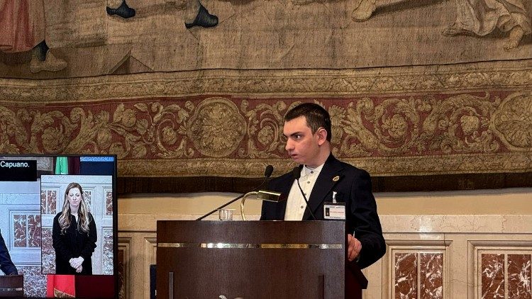 L’Alfiere della Repubblica Aniello Capuano durante la sua testimonianza