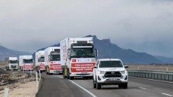 La caravana humanitaria que partió de Ankara se dirige a Teherán