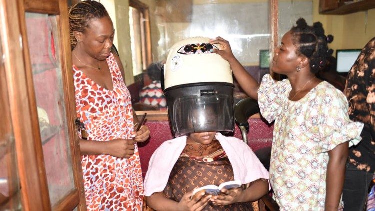 Formation et r&eacute;insertion des ex-d&eacute;tenus.