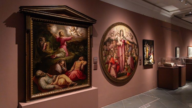 Allestimento della mostra a Palazzo Caffarelli.