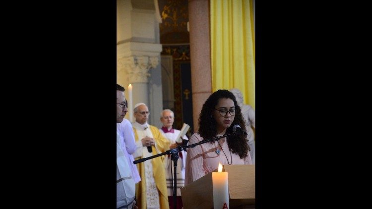 Emely - Ora&ccedil;&atilde;o dos fi&eacute;is