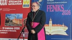 Abp Filipazzi podczas inauguracji  XXXI Targów Wydawców Katolickich