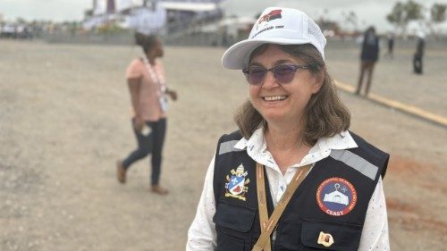 La missionaria: in Angola poco lavoro, tante sette ma una fede pulita. Il Papa una grazia