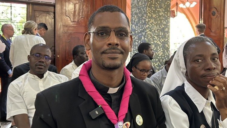 Don Samir Alrafayne, sacerdote a Luanda originario del Sudan