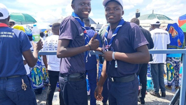 Escuteiros em Saurimo