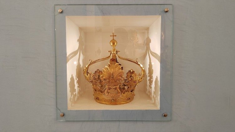 La corona d'oro benedetta da Pio XII