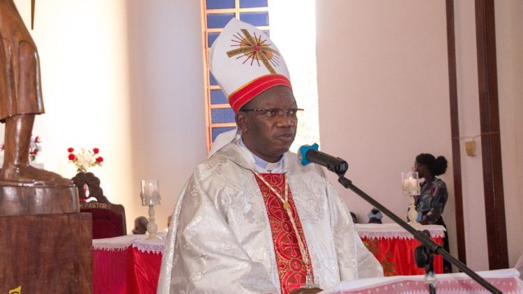 Dom António Juliasse Ferreira Sandramo, Bispo de Pemba (Moçambique), novo Chanceler Magno da UCM