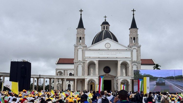 2026.04.22 Messa Papa Guinea Equatoriale Mongomo 