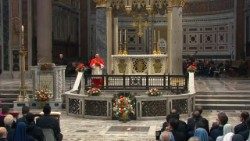 La veglia di preghiera per le vocazioni, nella Basilica di San Giovanni in Laterano
