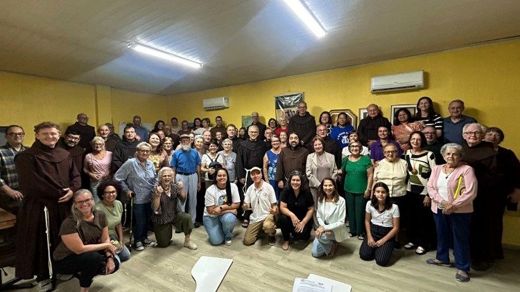 Formadores e lideren&ccedil;as leigas