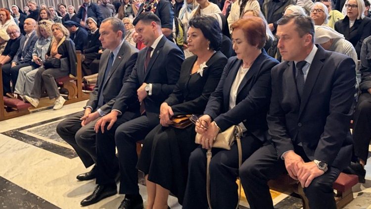 W Mszy św. uczestniczyła delegacja z Małopolski z marszałkiem wojew&oacute;dztwa Łukaszem Sm&oacute;łką na czele