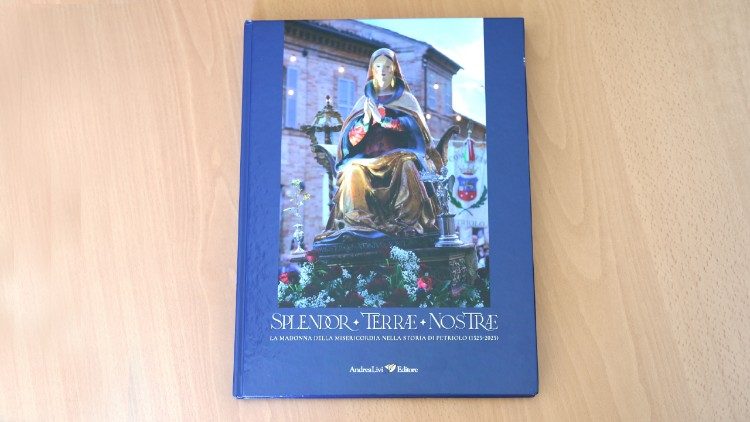 La copertina del volume