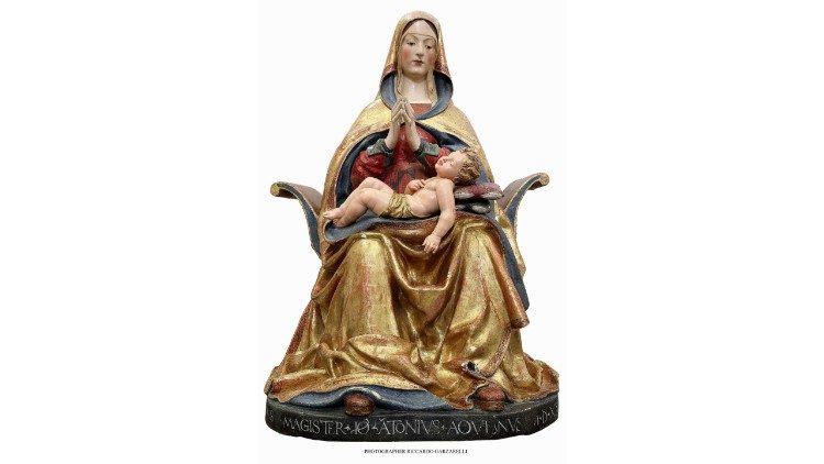 La scultura lignea della Madonna della Misericordia di Petriolo