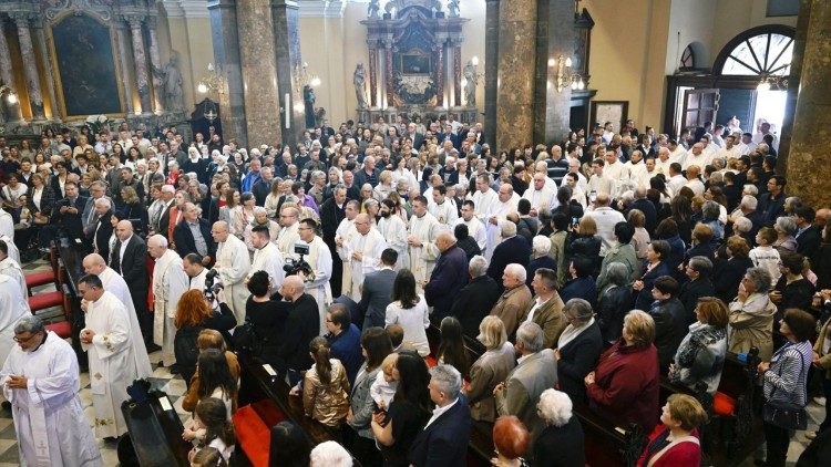 Uoči Nedjelje Dobrog Pastira svečanost svećeničkog ređenja u riječkoj katedrali (Foto: Riječka nadbiskupija)