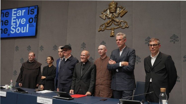 Les participants &agrave; la conf&eacute;rence de presse.
