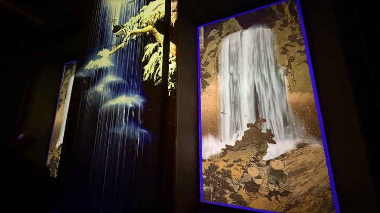 Sala immersiva con scene del Mondo fluttuante di Hokusai @ARTHEMISIA PRESS