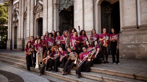 200 anos de rela&ccedil;&otilde;es entre Brasil e Santa S&eacute; com orquestra de estudantes do Rio