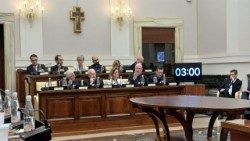 Presso la Casina Pio IV, nei giardini Vaticani, questa mattina 28 aprile, si è svolta la giornata di studio "Sacramento del matrimonio, fede e munus docendi".