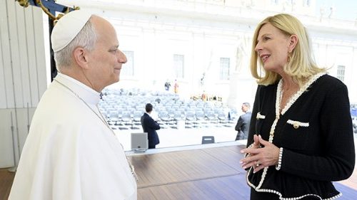 A popemobile in the U.S.: A  solidarity road trip for war-affected children