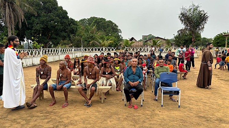 Comunidade ind&iacute;gena