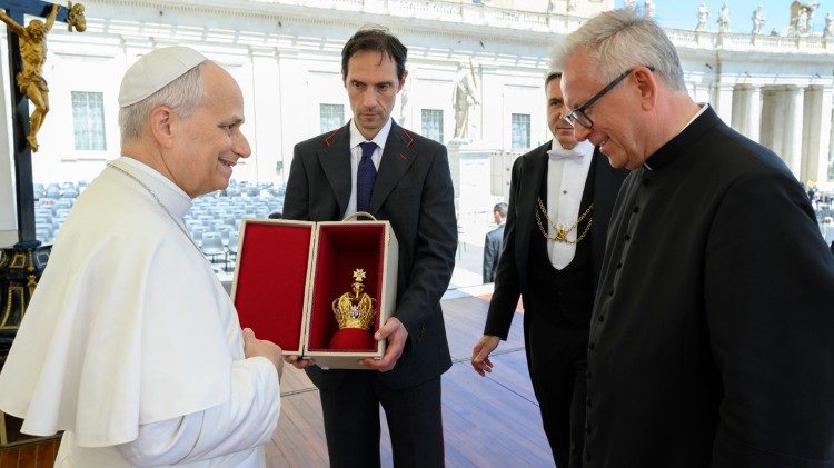 Leon XIV i delegacja ze szczecińskiego sanktuarium