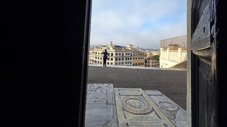 Vista su Roma dall'interno della basilica