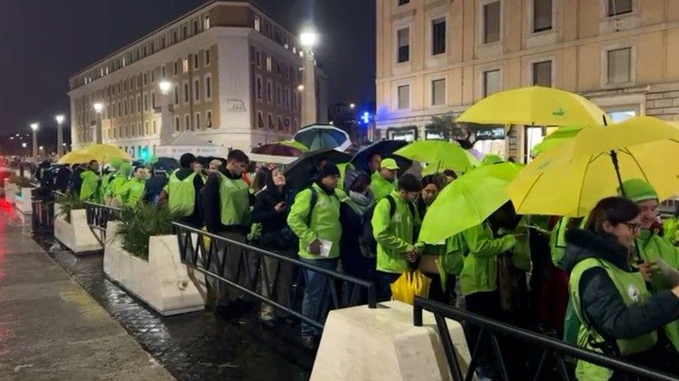 Il pellegrinaggio verso la Porta Santa
