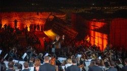 Il maestro Riccardo Muti dirige l'Orchestra Cherubini