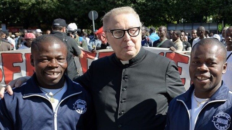 Il vescovo emerito di Caserta, Raffaele Nogaro, scomparso oggi a 92 anni