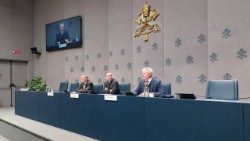 Press Conference "Pray with the Pope"