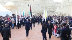 Fieles se reunieron para conmemorar el Bautismo de Jesús en el río Jordán