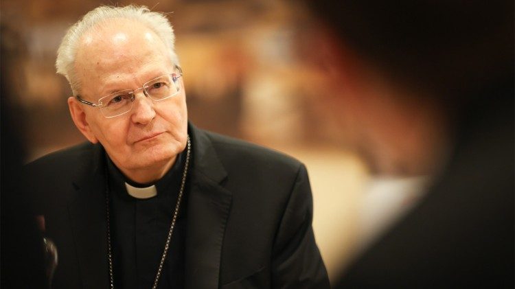 Erdő Péter bíboros, Esztergom-budapesti érsek  