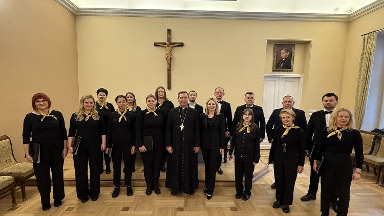 Uczestnicy spotkania opłatkowego (ks. Piotr Jarosiewicz)