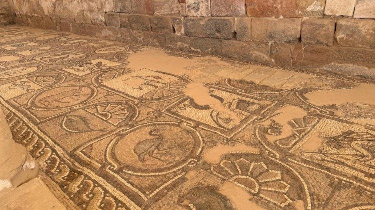 O bogatej tradycji biblijnej świadczą mozaiki z wczesnych wiek&oacute;w