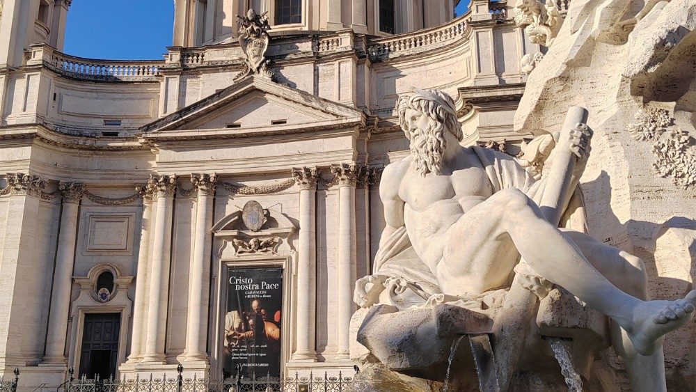 La chiesa di Sant'Agnese in Agone vista dalla Fontana dei Fiumi in Piazza Navona
